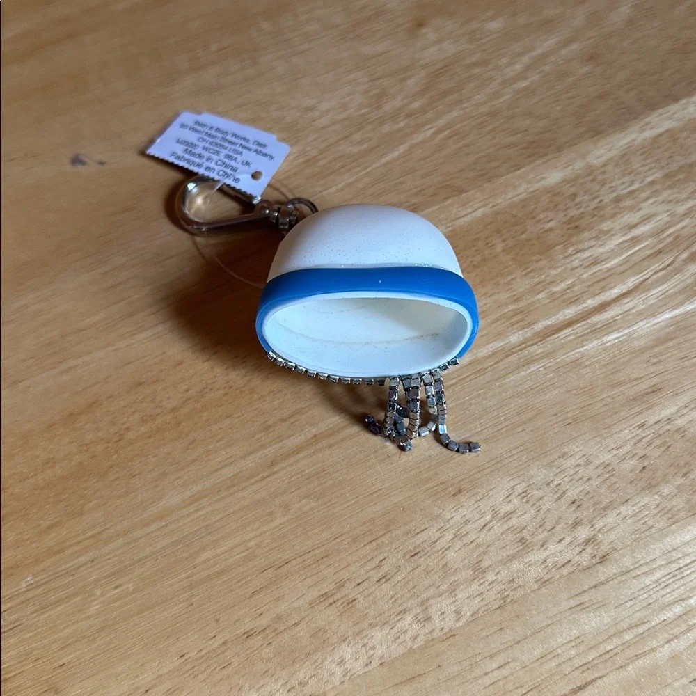Bath & Body Works Polar Bear PocketBac Holder